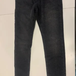 • بنطلون جينز — size 30 color #000000