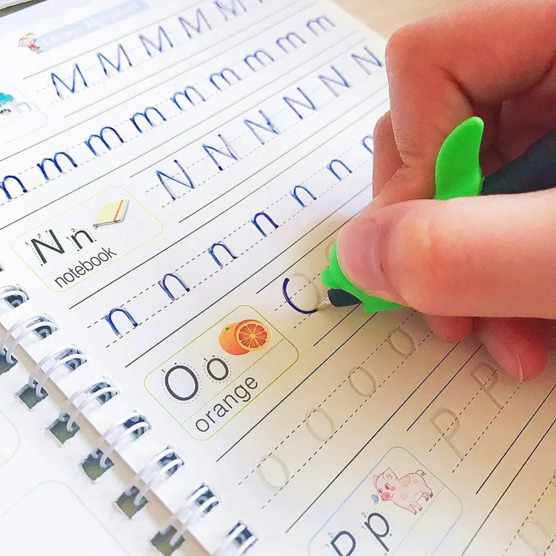 عرض قطعتين دفتر تدريبات سحرية من سانك، (4 كتب + 10 عبوات اعادة تعبئة+ قلم + 1 مقبض)